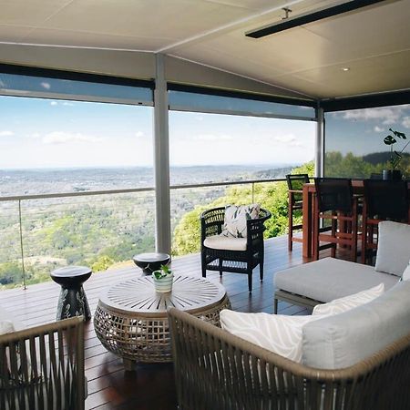 Flaxton Garden Home With Spectacular Coastal Views Montville Bagian luar foto