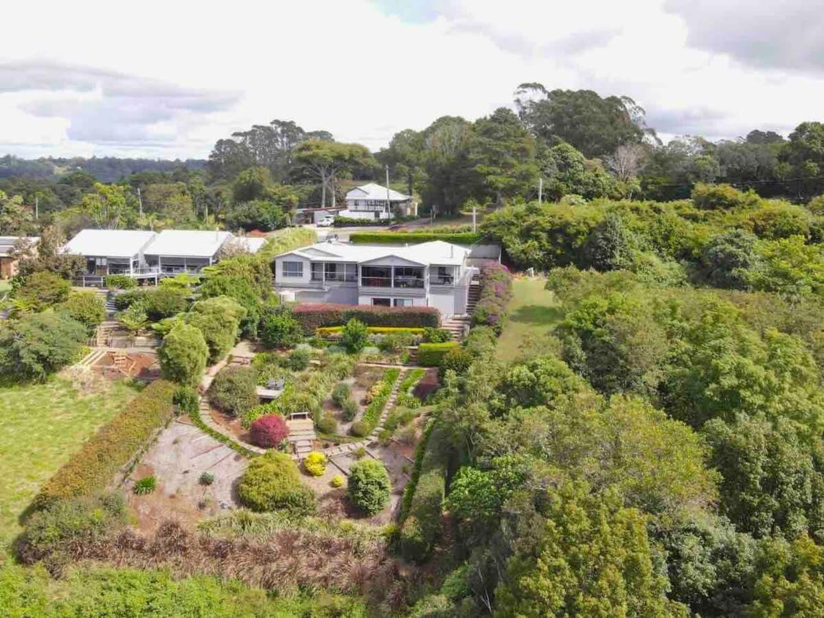 Flaxton Garden Home With Spectacular Coastal Views Montville Bagian luar foto